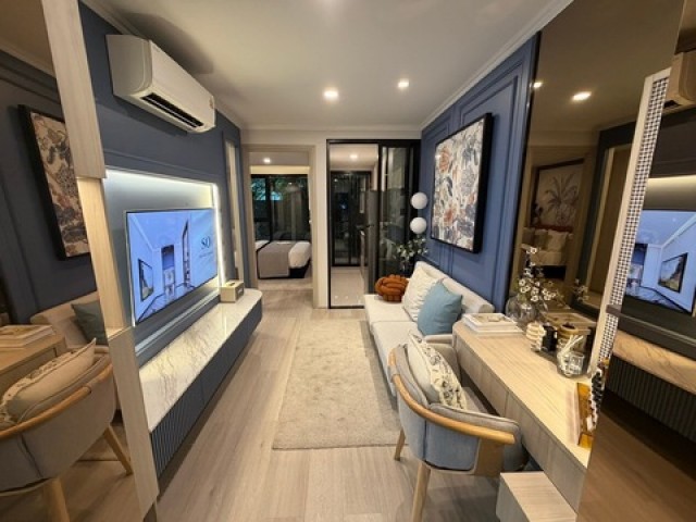 Sub1536ขายดาวน์ขาดทุน คอนโดใหม่ SO ORIGIN Sukhumvit 105 (โซ ออริจิ้น สุขุมวิท 105) - 200 เมตร จาก BTS แบริ่งขนาด: 27.40 ตร.ม. (อาคาร A – เลี้ยงสัตว์ไม่ได้)ชั้น 3 | วิว เมืองType: 1 Bedroom SO Signature ( SOR06 - A310 )ราคาหน้าสัญญ2,700,000 บาทผ่อนดาวน์ไปแล้ว 199,400 บาท เท่าทุน (ผ่อนไป 21 งวดจาก 36 งวด)ขายดาวน์ 100,000฿ขาดทุน ของแถม-Digital Door Lock- เครื่องปรับอากาศ 2 เครื่อง- ฉากกั้นอาบน้ำ- ชุดครัว เตาไฟฟ้าเครื่องดูดควัน- ตู้ใต้อ่างล้างหน้า- ตู้รองเท้า- ตู้