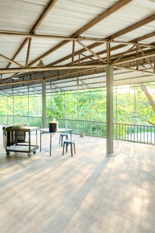 ถ.นวมินทร์1-10 คลองจั่น บางกะปิ นวมินทร์ พื้นที่เช่าติดสวนพฤกษชาติคลองจั่น 170 ตร.ม.ใกล้การเคหะคลองจั่น 400 ม.เหมาะทำคาเฟ่ ร้านอาหาร คาเฟ่แอนด์บาร์ หรือร้านนั่งชิล วิวสวนและน้ำ บรรยากาศดี มีชุมชน และคนเดินผ่านตลอด ใกล้รร.บางกะปิ 1.0 กม.ศูนย์การค้า ตลาด และMRT บางกะปิ-แยกลำสาลี  14,998บาทต่อเดือนKhlongChanBangKapiNawamin Rental space 170 sq.m. Nawamin Rd. 1-10  next to Khlong Chan Botanical Garden 42.5 sq.wa.  Near Khlong Chan Housing Estate 400 m.Suitable for cafe restaurant cafe & bar or chill out spot