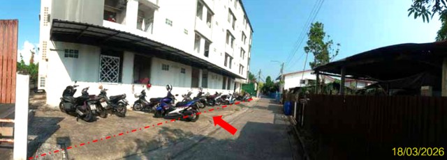 ขายอพาร์ทเม้นท์กรุงเทพ เขตบางกะปิ ถนน ลาดพร้าว  ซอย เพชรเรือง 42 แยก 4 ถนน ลาดพร้าว แขวง คลองจั่น เขตบางกะปิ จังหวัด กรุงเทพมหานคร  ราคา  28,713,000   บาท  ( ราคาต่อรองได้ )  รายละเอียดทรัพย์ -  เนื้อที่ 173.00 ตร.ว.   พื้นที่ใช้สอย 2195.95 ตร.ม. -  80 ห้องนอน 80 ห้องน้ำ -  บ้านหันไปทางทิศ ตะวันออกเฉียงเหนือ  พิกัดทรัพย์ :  https://maps.app.goo.gl/YqCTZtwtRmMxc3ra6  สถานที่ใกล้เคียง   - เซ็นทรัล อีสต์วิลล์ - โลตัส รามอินทรา - โฮม�