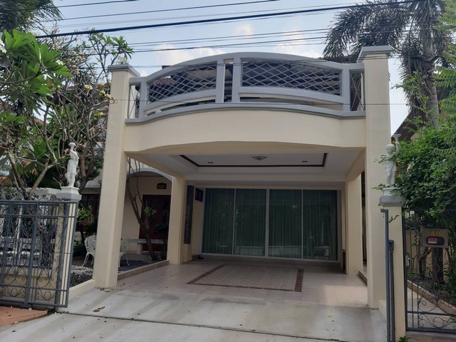 RH02357 บ้านเดี่ยว 2 ชั้น 72  ตร.ว 300 ตรม.  4 ห้องนอน 3 ห้องน้ำ 1ห้องแม่บ้าน รามคำแหง 164 สวนหย่อมข้างบ้าน เพอเฟค เพลส รามคำแหง 164บ้านเดี่ยว 2 ชั้น 72  ตร.ว. พื้นที่ใช้สอย 300 ตรม. 4ห้องนอน 3ห้องน้ำ + 1ห้องแม่บ้าน ห้องน้ำ  แอร์ 7 ตัว โต๊ะทานอาหาร ตู้อบ ไมโครเวฟ ตู้เย็น เครื่องซักผ้า ทีวี โซฟาที่ตั้งซอย รามคำแหง 164แขวง มีนบุรี เขตมีนบุรี กรุงเทพมหานคร 10510ราคาเช่า 43,000/เดือนมัดจำ 2 ล่วงหน้า1รวมค่าท