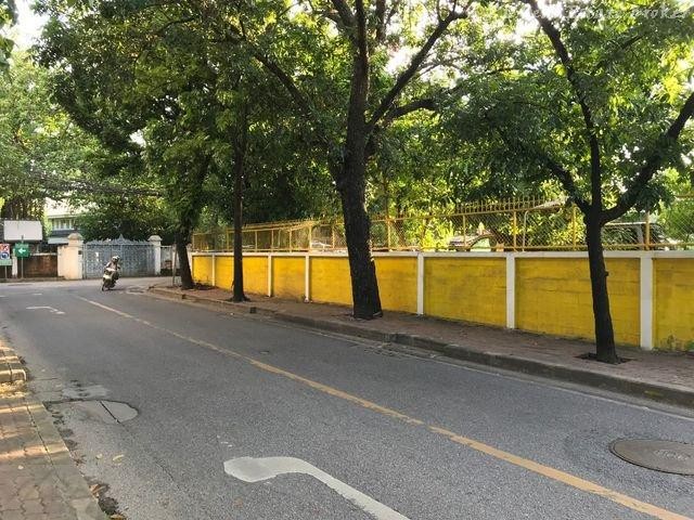 ขายที่ดิน 2 ไร่ 2 งานกว่า ย่านหลักสี่ ซอยวิภาวดีรังสิต 64 ซอยแจ้งวัฒนะ 1 ใกล้ราชภัฏพระนคร เดินทางสะดวกเชื่อมต่อรถไฟฟ้าหลายสาย *** ราคาขาย 128,472,000 บาท ( ตรว.ละ 120,000 บาท) ติดต่อ:: ชยา โทร/ID Line:: 0942823961   Link Line:: https://line.me/ti/p/3xFA1An8Kcรหัส # FF270-1ที่ดินในซอยวิภาวดีรังสิต 64 ซอยแจ้งวัฒนะ 1 ใกล้ราชภัฏพระนคร- เนื้อที่ 2-2-70.6 ไร่ ( 1070.6 ตารางวา) - หน้ากว้างติดซอยวิภาวดีประมาณ 72 เมตร- หน้ากว้างติดซอยแจ้งวัฒนะประมาณ 45 �