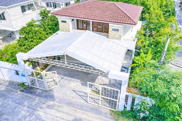 เฉลิมพระเกียรติ ร.9  59-67 บ้านเดี่ยวให้เช่า 2 ชั้น 4นอน ติดPan-Asia Inter Sch ตลาดราชพฤกษ์ 290 ม. 5 น้ำ พื้นที่ 70 ตร.ว.หรือ 280 ตร.ม 17,999 B-M.ใกล้รร.นานาชาติแพนเอเชีย 800 ม.ทำเลดีย่านประเวศ สวนหลวง ร.9 เหมาะสำหรับอยู่อาศัย หรือทำสำนักงาน ใกล้แหล่งชุมชน ตลาด สถานศึกษา โรงพยาบาล และพื้นที่สีเขียว  เชื่อมต่อถนนหลัก และรถไฟฟ้าได้ง่ายรวดเร็วChalerm Phra Kiat R.9 Soi59-67 2-story detached house for rent 4 bed Pan-Asia Inter Sch. Ratchaphruek Market 290 m. 5 bath 70 sq.wa. or 280 sq.m. usable are