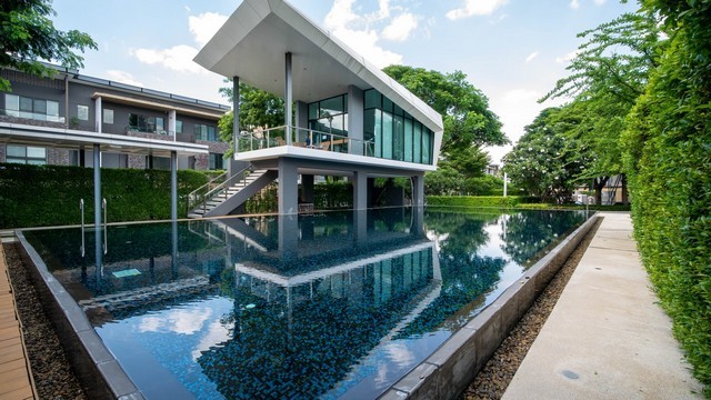 ให้เช่าทาวน์โฮม The Landmark เอกมัย-รามอินทรา โครงการคุณภาพจาก Land & Houses พื้นที่ใช้สอยกว้าง เหมาะสำหรับครอบครัวรายละเอียดทรัพย์- พื้นที่ใช้สอย 168 ตารางเมตร- 3 ห้องนอน- 4 ห้องน้ำ- ทาวน์โฮม 3 ชั้น- พร้อมเข้าอยู่จุดเด่น- ใกล้ MRT มัยลาภประมาณ 2.2 กิโลเมตร- เชื่อมต่อถนนประดิษฐ์มนูธรรมและเกษตร-นวมินทร์- ใกล้แหล่งไลฟ์สไตล์หลายแห่งสิ่งอำนวยความสะดวกภายในโครงการ- คลับเฮาส์- สระว่ายน