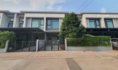 ขายถูกมาก ทาวน์โฮม 2 ชั้น พลีโน่พหลโยธิน-วัชรพล 2 Pleno Paholyothin-Watcharapol 2 เพิ่มสิน40  แขวงคลองถนน เขตสายไหม วัชรพล สุขาภิบาล5 18.6 ตรว. พร้อมอยู่ สนใจติดต่อต่อ คุณรัช 097 124 4363 Line id: Assisterhomeที่อยู่ : 168 พลีโน่ พหลโยธิน-วัชรพล 2 แขวงคลองถนน เขตสายไหม กรุงเทพมหานคร 10220พิกัด : 13.903413156875397, 100.64732878577077ลักษณะ :-• ทาวน์โฮม 2 ชั้น • ขนาดที่ดิน 18.6 ตรว.• พื้นที่ใช้สอย 130 ตรม.• พื้นที่ใช้สอย 130 ตรม. • ห้องนอน 3 ห้อง 2 ห้องน้ำ• จ�