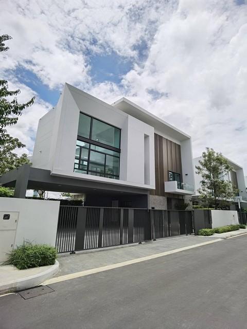 ขาย ให้เช่า บ้านเดี่ยว 3 ชั้น 4 ห้องนอน โครงการ นันทวัน พระราม 9-ศรีนครินทร์ กรุงเทพกรีฑา Nantawan Rama 9-Srinakarin ติดนานาชาติ Wellington และ สนามกอล์ฟ กรุงเทพกรีฑา*** ราคาขาย 45,000,000 บาท ต่อรองได้*** ราคาเช่า 200,000 บาท/เดือน ประกัน 2 ล่วงหน้า 1 (พร้อมเช่า สค.68)ติดต่อ คุณช่อผกา โทร 0616198565 LINE 0616198565สำรอง LINE 0812523279 ส่งลิ้งก์ไว้ได้เลยรหัส# T26-1151บ้านเดี่ยวสุดหรู 3 ชั้น โครงการนันทวัน พระราม 9-ศรีนครินทร์ ถนนกรุงเทพกรี