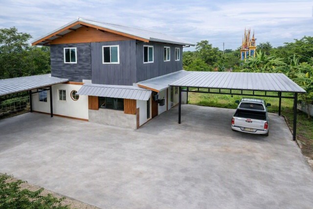 สุขาภิบาล 1 อุดรธานี โลตัส โก เฟรช โนนสะอาด 1.75กม.บ้านเดี่ยว 2 ชั้นให้เช่า 2 นอน 1 น้ำ เนื้อที่ 1 ไร่ 400 ตร.ว. 4,999-5,999 B-M.ใกล้วัดเทพมงคล 400 ม.ทำเลดี ใกล้ชุมชน รร.โนนสะอาดพิทยาสรรค์ 1.1 กม.ศูนย์ราชการ  เหมาะสำหรับพักอาศัย หรือผู้ต้องการพื้นที่กว้าง ทำเลใกล้ถนนมิตรภาพ เดินทางเข้าออกพื้นที่โนนสะอาด และเชื่อมต่อพื้นที่ใกล้เคียงได้สะดวก Lotus Go Fresh Non Sa-at 1.75 km. Sukhabhiban 1 Road. UdonThani Two story detached house for rent  2 bed 1 bath. Land 