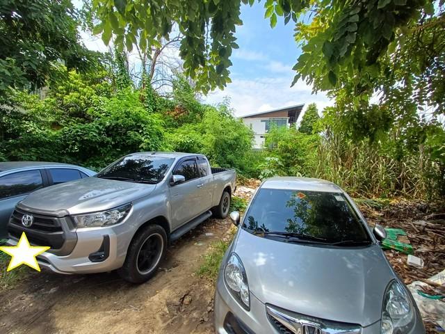ขายที่ดิน สุขุมวิท 107 แบริ่ง 58 แยก 6 อยู่ด้านหลังโรงเรียนเซนโยเซฟบางนา เข้าออกสะดวกหลายเส้นทาง แบริ่ง-ศรีด่าน*** ราคาขาย 8,9100,000 บาท (45,000 /ตรว)ติดต่อ คุณช่อผกา โทร 0616198565 LINE 0616198565สำรอง LINE 0812523279 ส่งลิ้งก์ไว้ได้เลยรหัส# T26-1168ที่ดินทำเลดี สุขุมวิท 107 แบริ่ง 58 แยก 6 อยู่ด้านหลังโรงเรียนเซนโยเซฟบางนา เข้าออกสะดวกหลายเส้นทาง๐ เนื้อที่ดิน 198 ตารางวา๐ หน้ากว้างประมาณ 18 X 43 เมตร๐ ถนนหน้าแปลงค