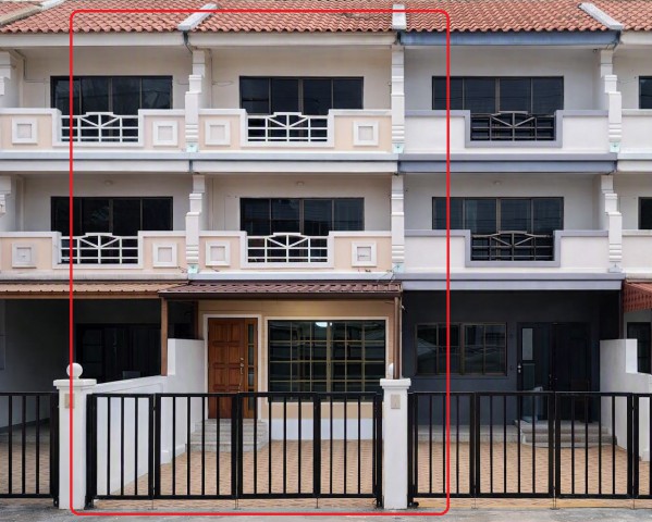 ทำเลรามคำแหง วงแหวน กรุงเทพกรีฑา 2 ร่มเกล้า ใกล้ MR.DIY ราษฎร์พัฒนา ซอยมิสทีน ลด 50% ทาวน์โฮม 3 ชั้น 5นอน 5น้ำ และปั๊ม PT สะพานสูง 1 ที่ดิน 22 ตร.ว. พื้นที่ใช้สอย 250 ตร.ม. พร้อมแอร์ 3 เครื่อง เช่าเพียง 9,999 บาทต่อเดือน หรือขายเพียง 2.45 ล้านบาท near MR.DIY RatPhatthana Soi MisTeen and PT SaphanSung1 22sq.wah 50% discount. 3 Storeys Townhome with 5Beds 5Baths 250sq.m. usable area, fully equipped with 3a/c For rent only 9,999 Baht per month or for sale only 2.45 million Baht, Prime location connecting Ramkhamhaeng, Wongwaen, Krungthep Kreetha 2 and Romklaoถนนราษฎร์พัฒนา แขวงราษฎร์พัฒ�