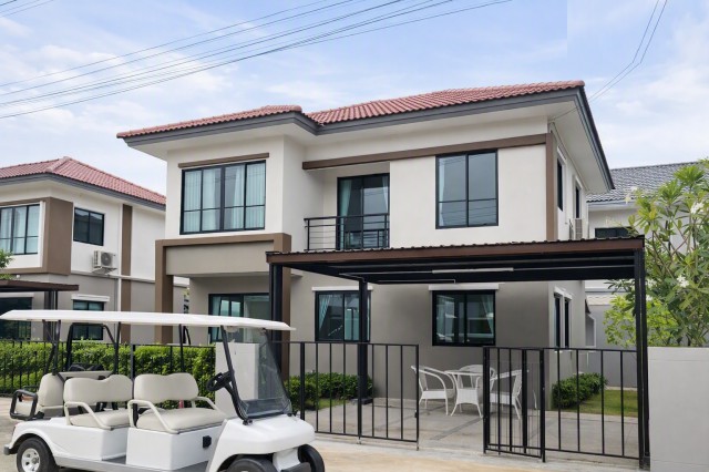 วงแหวน-รังสิต คลอง 4 มาร์เก็ตวิลเลจ รังสิต 2.02กม. 13,499 B-M.บ้านแฝด 2 ชั้น 45ตร.ว.150ตร.ม.3นอน 2น้ำ ใกล้ตลาดคลองสี่เมืองใหม่ 400 ม. เหมาะสำหรับอยู่อาศัย พร้อมเฟอร์ฯ และเครื่องใช้ไฟฟ้าครบ  ใกล้รร.สวนกุหลาบวิทยาลัย รังสิต 1.2 ทำเลเลียบคลอง 4 เดินทางสะดวก เชื่อมต่อถนนหลัก และเส้นทางสำคัญโดยรอบSemi-detached 2-story house for rent 45sq.wa. Outer Ring Road Rangsit Khlong4 Market Village Rangsit 2.02 km. 13,499 B-M.  Rent 12,999 Baht/month. in Rangsit Khlong 4 area near Khlong 4 Mueang Mai Market 400 m. and Suankularb Wittayalai Rangsit Scho
