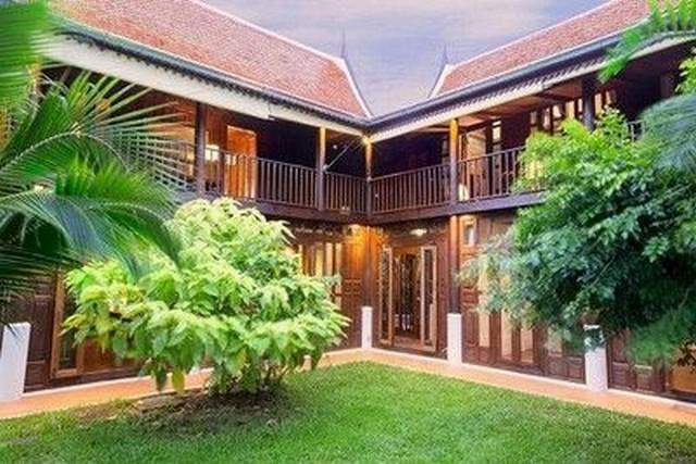 ให้เช่าบ้านเดี่ยว 2 ชั้น ย่านสุขุมวิท 101/1 อุดมสุข ศรีนครินทร์ พร้อมสระว่ายน้ำระบบเกลือ ตกแต่งพร้อมอยู่ ใกล้ BTS ปุณณวิถี ใกล้ศรีนครินทร์ ( พร้อมอยู่เดือนตุลาคม )ราคาเช่า 150,000 บาท / เดือน ( สัญญาขั้นต่ำ 1 ปี ประกัน 2 เดือน ล่วงหน้า 1 เดือน )ที่ตั้ง ถนนสุขุมวิท ซอยสุขุมวิท 101/1 แขวงบางจาก เขตพระโขนง กรุงเทพมหานคร 10260ติดต่อ : คุณภัสพงณ์ 0634098164Line : deedaa24https://www.facebook.com/profile.php?id=61581484955548เนื้อที่ 160 ตาร�