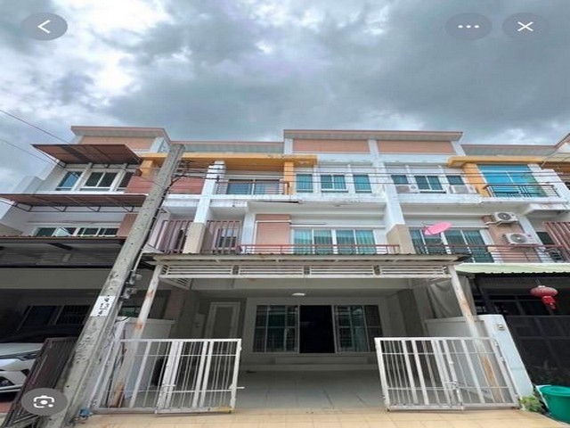 ให้เช่าทาวน์โฮม 3 ชั้น ซอยมัยลาภ โครงการ ภณาสิริ เรสซิเด้นซ์ เกษตร-นวมินทร์ สามารถทำเป็นโฮมออฟฟิศได้** Agent **ติดต่อ คุณปอ : 061 619 8565ID line: 061 619 8565แอดไลน์กดที่ลิงค์นี้ได้เลยครับ : https://line.me/ti/p/zu0mm-ozFXติดต่อ คุณบิว : 081 252 3279 ID line: 061 787 9691แอดไลน์กดที่ลิงค์นี้ได้เลยครับ : https://line.me/ti/p/SR5Ehdv_q-** รหัส BT427ราคา 38,000 บาท/เดือน- ทาวน์โฮม 3 ชั้น โครงการ ภณาสิริ เรสซิเด้นซ์ เกษตร-นวมินทร์ (PANASIRI RESIDENCES KASET-NAWAMIN) - พื้นที่ใช้สอยภายใ�