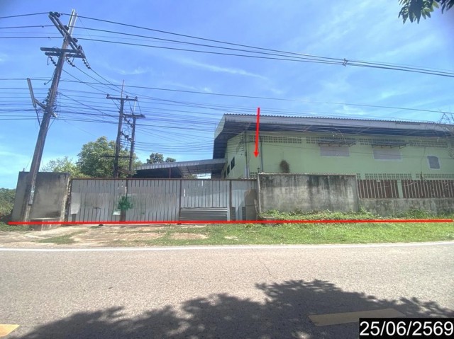 ขายโรงงาน หนองคาย ถนน มิตรภาพตอนหนองคาย ตำบล หนองกอมเกาะ อำเภอ เมืองหนองคาย จังหวัด หนองคาย  ถนน มิตรภาพตอนหนองคาย (ทล.233) ตำบล หนองกอมเกาะ อำเภอ เมืองหนองคาย จังหวัด หนองคาย  ราคาโปรโมชั่น 9,529,000 บาท    ลดจาก 15,450,000 บาท ราคาโปรโมชั่นตั้งแต่วันที่ 1 กรกฎาคม 2569 – 30 กันยายน 2569  รายละเอียดทรัพย์ -  เนื้อที่ 2 ไร่ 2 งาน   พื้นที่ใช้สอย 1,788 ตร.ม. -  7 ห้องน้ำ  -  บ้านหันไปทางทิศตะวันออกเฉียงใ�