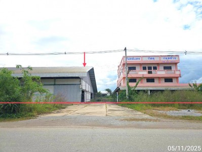 ขาย บ้านเดี่ยว/ทาวน์เฮ้าส์/คอนโด โกดัง สุโขทัย ถนน สายศรีสำโรง-บ้านไร่ (ทล.1056) ตำบล ราวต้นจันทร์ อำเภอ ศรีสำโรง จังหวัด สุโขทัย  ราคาโปรโมชั่น  7,774,000    บาท    ลดจาก  10,443,000     บาท ราคาโปรโมชั่นตั้งแต่วันที่ 1 กรกฎาคม 2569 – 30 กันยายน 2569  รายละเอียดทรัพย์ -  เนื้อที่ 3-2-0.00 ไร่  พื้นที่ใช้สอย 1972.25 ตารางเมตร -  บ้านหันไปทางทิศ เหนือ  พิกัดทรัพย์ : https://maps.app.goo.gl/oiGyXG7HBZCaCoUe8  สถานที่ใกล้เคียง   -โรงเรียนบ้า