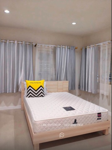 บ้านเช่าศรีราชา ใกล้ใจกลางศรีราชาหมู่บ้านสุรศักดิ์ พาร์ค วิลล์ใกล้โรงเรียนอัสสัมชัญศรีราชา Robinson Sriracha J-Park   พร้อมเข้าอยู่  HR0119  2 bed 2 bath: ฿ 18,000/เดือน(สัญญาขั้นต่ำ 1 ปี)  เนื้อที่ 55 ตร.ม. เฟอร์นิเจอร์ครบ หิ้วกระเป๋าเข้าอยู่ได้เลย  เหมาะสำหรับครอบครัว คู่รัก หรือผู้ที่ใช้รถยนต์ไฟฟ้า (EV)ประกัน 2 เดือน + ล่วงหน้า 1 เดือน———————————————— เฟอร์นิเจอร์ & เครื่องใช้ไฟฟ้า• แอร์ 2 เครื่�
