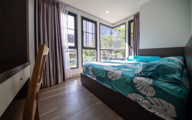 ขายคอนโด โมนีค สุขุมวิท 64 (Moniiq Condominium Sukhumvit 64) หิ้วกระเป๋าเข้าอยู่ได้เลย ทุกอย่างครบเนื้อที่ 47.55 ตรม. อาคาร B ชั้น 2 ติดสระว่ายน้ำ 2 ห้องนอน 1 ห้องนั่งเล่น & ทานอาหารแอร์3 ตัว TV 50 นิ้ว สิทธิ์จอดรถ 1 คัน ราคาขาย 4.5 ล้านบาทสิ่งอำนวยความสะดวก– Lobby– ห้องสมุด– สระว่ายน้ำ– ห้องออกกำลังกาย– Access Card Control– CCTV– รปภ. 24 ชม.สถานที่สำคัญใกล้เคียง1. Gate Way2. Major เอกมัย3. บิ๊กซี เอกมัย4. เซ็นทรัล บางนา5. โลตัส อ่อ�