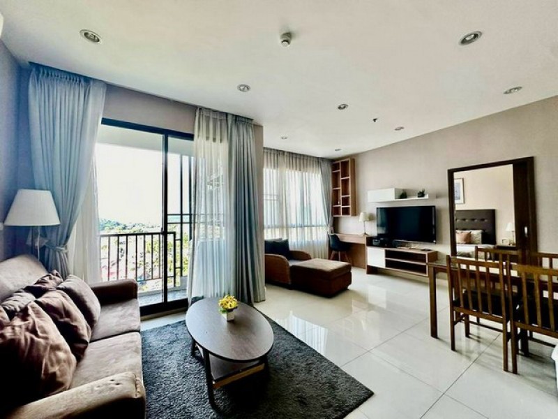 TEL:088-559 5199 คุณเอLine:https://line.me/ti/p/C0eGe0whLXขายด่วน! คอนโด The Sky ศรีราชา ชั้น 21 วิวเมืองเพียง 3.2 ล้านบาท (ราคาพิเศษ เจ้าของต้องการขายด่วน)หรือเช่าเพียง 18,000 บาท/เดือนมัดจำ 2 เดือน - ล่วงหน้า 1 เดือน54 ตร.ม. | 1 ห้องนอน 1 ห้องน้ำเฟอร์นิเจอร์บิวท์อิน + เครื่องใช้ไฟฟ้าครบพร้อมเข้าอยู่ ไม่ต้องซื้อเพิ่มทำเลศักยภาพ ใจกลางศรีราชา* MaxValue 50 เมตร* โรงเรียนอัสสัมชัญ 300 เมตร* โรบินสัน ศรีราชา 600 เมตร* เดินทางสะดว