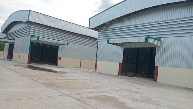RK01096 โกดังสร้างใหม่ 3 หลัง รวม 2,396 ตร.ม  บนที่ดิน 4 ไร่ 1 งาน ผังเมือง EEC สีม่วง ตั้งโรงงานได้  แปลงยาว ฉะเชิงเทราโกดัง   แปลงยาว ฉะเชิงเทราเทศบาลตำบลแปลงยาว อำเภอแปลงยาว จังหวัดฉะเชิงเทราที่ดิน  4 ไร่ 1 งาน ผังเมือง EEC สีม่วงโกดังสร้างใหม่ 3 หลัง รวม 2,396 ตร.ม.ถนนภายในกว้าง 6.5 ม. เข้าถึงทุกอาคาร รถเทรลเลอร์เข้า-ออกสะดวกทำโรงงานใด้ขาย 49,000,000 บาทราคาเช่า 359,400 บาท/เดือน (150 บาท/ตร.ม.) สัญญา