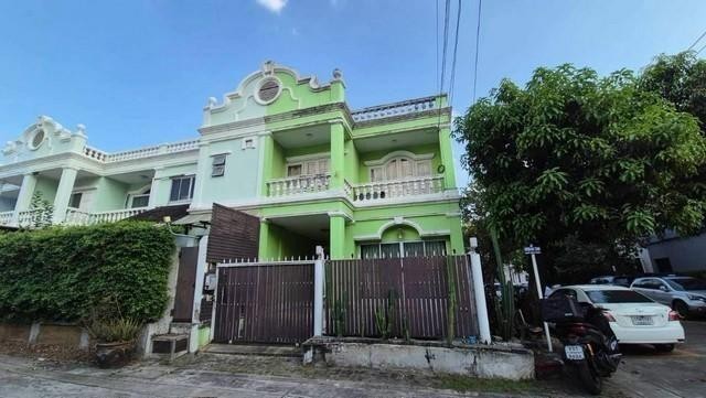 MMR3 เช่า ทาวน์เฮาส์ หลังมุม หมู่บ้าน สุขุมวิทการ์เด้นซิตี้2 ซอยสุขุมวิท54 แยก6-1 ใกล้ทางด่วน เดินทางสะดวก: ติดต่อ :เม 084-592-8945เอมมี่ 061-895-9195line ID : kong.plให้เช่า 30,000 บาท / เดือนMMR3 *** ให้เช่า ***ทาวน์เฮาส์ 2 ชั้นพื้นที่ 27 ตารางวาจำนวน 2 ห้องนอน 2 ห้องน้ำ1 ห้องครัว 1 ห้องนั่งเล่นจอดรถดในบ้านได้ 1 คันข้างบ้านได้ 2 คันใกล้ทางด่วน เดินทาสะดวกที่ตั้ง : ซอย1 แขวงพระโขนง เขตพระโขนง กรุงเทพมหานคร 10110ให�