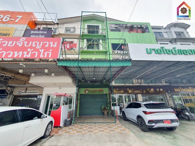 ขายออฟฟิศ 4.5 ชั้น พร้อมใช้งาน ถ.ราชพฤกษ์ บางรักน้อย นนทบุรี ทำเลดีมาก ติดถนนใหญ่พร้อมเฟอร์นิเจอร์ และ อุปกรณ์สำนักงานครบ เข้าใช้ได้ทันทีราคาพิเศษเพียง 7.98 ล้านบาท (ค่าโอนคนละครึ่ง)รายละเอียดออฟฟิศ- ขนาดที่ดิน 18 ตร.ว- พื้นที่ใช้สอย 200 ตร.ม- จำนวนชั้น 4.5 ชั้นฟังก์ชัน:  - 5 ห้องทำงาน หรือ ห้องนอน  - 4 ห้องน้ำ  - 1 ห้องประชุม  - 1 ห้องรับรอง หรือ ห้องนั่งเล่น  - 1 ห้องครัว + ลานซักล้าง 