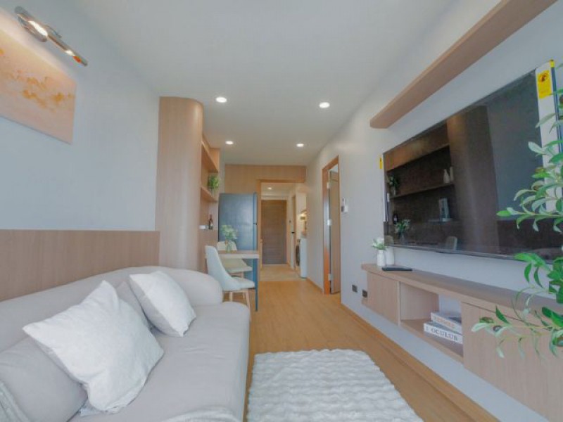 ขาย 2.99 ล้านบาท*ชมดอยคอนโด (ตึกกลม)ใกล้ มช. - นิมมาน - เมญ่า Foreign Quota available.47 ตร.ม.1 ห้องนอน 1 ห้องน้ำชั้น 8 วิวดอยและเมือง โล่งๆเฟอร์นิเจอร์ครบ.สิ่งอำนวยความสะดวก• สระว่ายน้ำ• ลิฟต์แก้ว Signature• ที่จอดรถ.ทำเลใกล้ห้างเมญ่า 5 นาทีนิมมาน 5 นาทีตลาดเจ็ดยอดพลาซ่า 4 นาทีมหาลัยเชียงใหม่ 5 นาทีมหาลัยราชมงคลล้านนา 5 นาที.ติดต่อ088 598 6998 Line ID: positive.agเพิ่มเพื่อนไลน์อัตโนมัติ คลิก https://line.me/ti/p/gwGaSLICaC