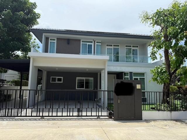 ให้เช่าบ้านเดี่ยว 2 ชั้น มัณฑนา 2 บางนา กม.7 บ้านหลังใหญ่พร้อมโซลาร์เซลล์และ EV Charger ใกล้เมกาบางนาติดต่อ Agent คุณบัว Buaโทร 093-646-4597LINE ID Bua093บ้านเดี่ยวให้เช่าโครงการมัณฑนา 2 บางนา กม.7 ทำเลศักยภาพในซอยโรงเรียนราชวินิตบางแก้ว ใกล้เมกาบางนา ทางด่วนบูรพาวิถี และโรงเรียนนานาชาติ เหมาะสำหรับครอบครัวที่ต้องการบ้านขนาดใหญ่ในโครงการคุณภาพ พร้อมเทคโนโลยีเพื่อการอยู่อาศัยและสิ