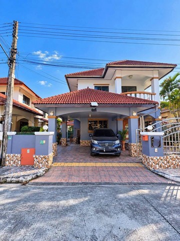 บ้านสวย ขายเพียง 5.5 ล้าน #พิมุกต์2  #โซนสันทราย บ้านเดี่ยวพื้นที่กว้าง ฟังก์ชันครบ พร้อมบ้านอีก 1 หลังในพื้นที่เดียวกัน เหมาะสำหรับครอบครัวใหญ่ อยู่หลายครอบครัว หรือผู้ที่ต้องการพื้นที่แยกเป็นสัดส่วนสำหรับทำงานและพักอาศัยรายละเอียดตัวบ้านเนื้อที่ 72 ตร.ว.ชั้น 23 ห้องนอนชั้นล่าง1 ห้องนอน2 ห้องครัวพื้นที่ใช้สอยสำหรับพักอาศัยและจัดสรรได้หลากหลายพิเศษ! มีบ้าน