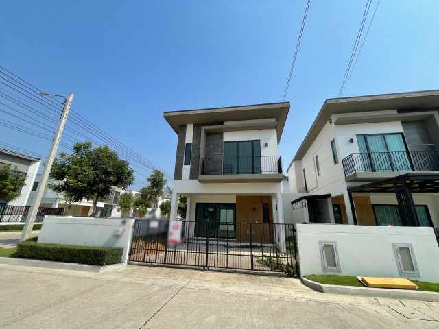 AOM 3151s-gate-life-ราชพฤกษ์-กาญจนาภิเษก-2-เอสเกต-ไลฟ์-บ้านแฝด-2-ชั้น-สไตล์-modern-ปากเกร็ด-นนทบุรีS Gate Life ราชพฤกษ์-กาญจนาภิเษก 2 (เอสเกต ไลฟ์)บ้านแฝดแนวคิดใหม่ อารมณ์บ้านเดี่ยว ตอบโจทย์ครอบครัวยุคใหม่ที่มองหาความเป็นส่วนตัว ดีไซน์สวยโมเดิร์น ฟังก์ชันครบ ลงตัวทุกไลฟ์สไตล์ บนทำเลศักยภาพที่เชื่อมต่อทุกการเดินทางได้อย่างสะดวกสบายรายละเอียดตัวบ้านขนาดที่ดิน: 45.30 ตารางวาพื้นที่�