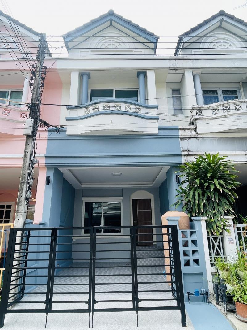 RealEstate 905-34รีโนเวทใหม่ชนระบบน้ำ-ไฟ! ขายทาวน์เฮาส์ #นันทนาการ์เด้น345ที่ตั้ง : ถ.สะพานนนทบุรี-บางบัวทอง (345) ต.บางคูวัด อ.เมืองปทุมธานี จ.ปทุมธานีเนื้อที่ดิน : 18 ตารางวาพื้นที่ใช้สอย : 114 ตารางเมตรรายละเอียดสภาพป้ายแดง ปูพื้น SPC พรีเมียม โครงการหรูมีทะเลสาบ ใกล้ทางด่วนและราชพฤกษ์ พร้อมรับประกันหลังโอน 3 เดือน!ความปังของบ้านหลังนี้:• รื้อระบบใหม่หมด: ยกเครื่องระบบไฟฟ้า-ปร