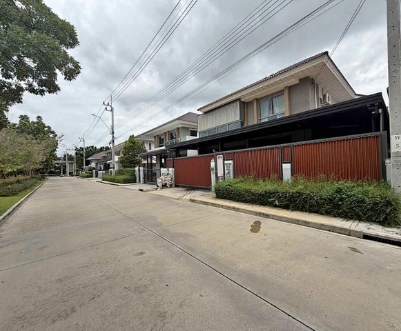 P781 ให้เช่าบ้านเดี่ยว เพอร์เฟค เพลส เฟส 9 Perfect place Phase ซอยลาดกระบัง 203 ติดโรบินสันลาดกระบัง เหมาะพักอาศัยค่าเช่าราคา 50,000 บาท/เดือน ประกัน 2 เดือน ล่วงหน้า 1 เดือน สัญญาขั้นต่ำ 1 ปีติดต่อ คุณช่อผกา โทร 0616198565 LINE 0616198565สำรอง LINE 0812523279 ส่งลิ้งก์ไว้ได้เลย-ให้เช่าบ้านเดี่ยวเพอร์เฟค เพลส เฟส 9 Perfect place Phase ซอยลาดกระบัง 20/3ติดโรบินสันลาดกระบัง-พื้นที่ใช้สอยประมาณ 220 ตารางเมตร-4 ห้องนอน 3 ห้องน้ำ-ริม