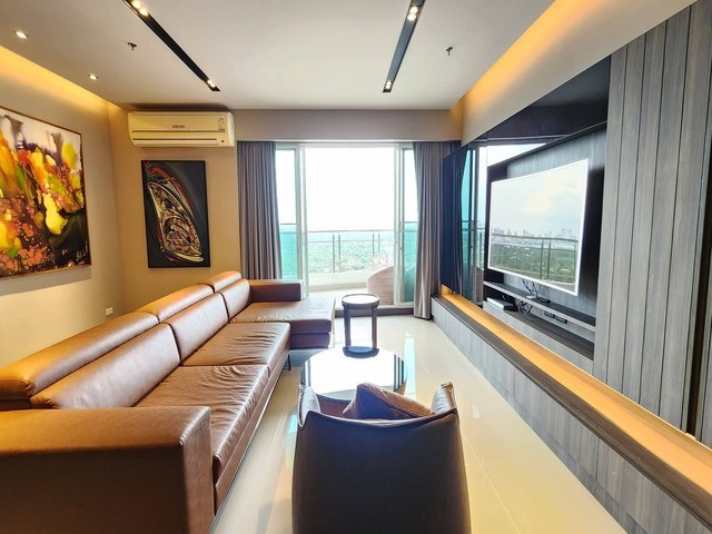 Supalai Prima Riva | For Sale250 sq.m. | 3 Bedrooms | 3 Bathrooms | High Floor | Stunning River ViewA rare, generously sized residence designed for families who value space, comfort, and quality.Why you’ll love it:• Expansive family living & dining area• High floor with beautiful river views• Dedicated maid’s room• Abundant built-in storage throughout• Quality furniture and thoughtfully selected finishes• Owner invested approx. ฿4 million in interior decoration• Spacious layout with plenty of room for the whole familyGreat Family LocationConveniently located for an easy commute around Bangkok, with practical access to international schools, major roads, and key business districts—making daily school runs and work commutes much easier.A home that offers the scale of a house, with the convenience and security of condominium living.Selling price: 35,000,000 bahtRef.: 384346Listing Detail:  www.rent-bangkok-condo.com/properties/384346Co-agents are welcome. - - -Co