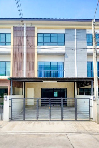 วงแหวน-บางแค ทาวน์โฮมหรู 3 ชั้น 3 นอน 3 น้ำ 20 ตร.ว. 160 ตร.ม. 19,999 บาท-เดือน MRTหลักสอง 750ม.ดีไซน์ Modern Façade เหมาะอยู่อาศัยโฮมออฟฟิศ หรือสถาบันสอนพิเศษ ใกล้เดอะมอลล์ บางแค 1 กม. สถานศึกษา รพ. และแหล่งช้อปปิ้ง ทำเลศักยภาพย่านหลักสอง บางแค  เชื่อมต่อถนนหลักหลายสาย เดินทางเข้า-เมืองได้สะดวก Ring Road-BangKhae MRT LakSong.750m. Luxury 3-story townhome  3bed  3bath. Land area 20 sq.wa. usable area 160 sq.m.  Modern Façade design suitable for residence home office or tutoring center. Prime location near The Mall Bang Khae 1 Km.schools hospitals a