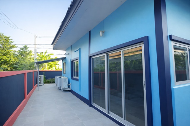 ปราจีนบุรี นิคม304 ต่อเติมหลังคาโรงจอดรถ ให้เช่าบ้านเดี่ยว 2นอน ท่าตูม ศรีมหาโพธิ น้ำไม่ท่วมสูง 5ม.  6,499บาท 1น้ำ โรงแรม เดอะ ปาร์ค 304 อบต.ท่าตูม 950ม. 49 ตร.ว. 180ตร.ม.Prachinburi, 304 Industrial Park – 1.2 km. The floodwaters did not rise to a height of 5 meters. Extend the roof of the carport. For Rent Single house 2beds ThaTum SriMahaPhot Prachinburi 304 Industrial Estate 6,499Baht 1bath near The Park 304 Hotel and Thatoom Subdistrict Administrative Office within 1 km. Landsize 49sq.wah 180sq.m.VDOhttps://youtube.com/shorts/EUppe2NJxREถนนท่าตูม ตำบลท่าตูม อำเภอศรีมหาโพธิ จังหวัดปราจีนบุรีขนาด 49 ตร.ว. พื้นที่�