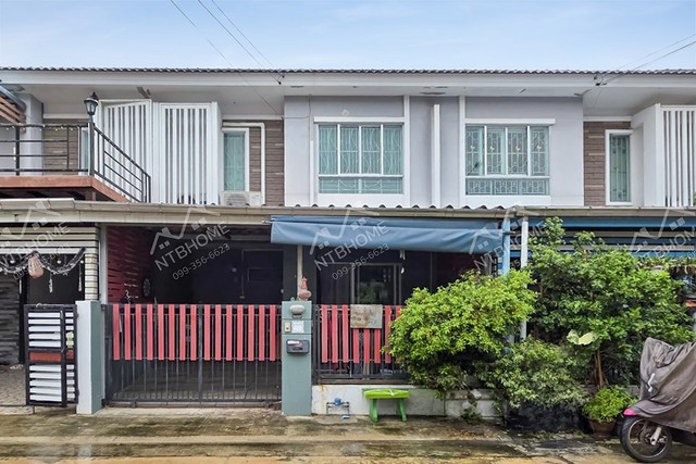 ทาวน์โฮม 2 ชั้น พฤกษาวิลล์ 70 พระราม 5-สิรินธร ต่อเติมครบ ทำเลดีในซอยวัดสังฆทาน ใกล้การไฟฟ้าฝ่ายผลิตแห่งประเทศไทย* พื้นที่ 17.5 ตร.ว. ฟังก์ชัน 3 ห้องนอน 2 ห้องน้ำ 1 ที่จอดรถ ต่อเติมโรงรถและต่อเติมหลังคาหลังบ้าน แถมแอร์ เฟอร์นิเจอร์บางส่วน ปั๊มน้ำพร้อมใช้งาน มีสวนสาธารณะในโครงการ* ตั้งอยู่ในซอยบางไผ่ 7 (หรือซอยบางกรวย-ไทรน้อย 18) ใกล้สะพานพระราม 5 และการไฟฟ้าฝ่ายผลิตแ�