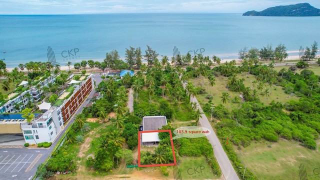 L260017 | ขาย ที่ดินเปล่า ติดหาดสามร้อยยอด เพียง 30 เมตร ไม่ไกลถนนใหญ่ ใกล้สถานที่ท่องเที่ยว ต.สามร้อยยอด อ.สามร้อยยอด ประจวบคีรีขันธ์ สนใจติดต่อสอบถามได้ค่ะรายละเอียด (Description)- ขนาด 103.9 ตร.วาการเดินทาง - ถนนหมายเลข 4020  1.2 กิโลเมตร- ถนนเพชรเกษม  16.5 กิโลเมตรสถานที่ใกล้เคียง (Nearby Placess)- หาดสามร้อยยอด  30 เมตร- ตลาดลงเล​ หาดสามร้อยยอด  3.4 กิโลเมตร- วิทยาลัยการอาชีพปราณบุรี  11.3 กิโลเมตร- ตล�