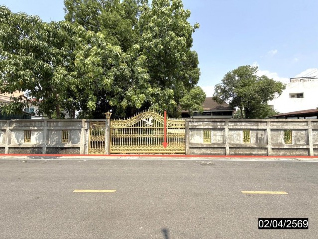 ขายบ้านเดี่ยว ชัยภูมิ ถนน เจริญธรรม ตำบล บ้านยาง อำเภอ เกษตรสมบูรณ์ จังหวัด ชัยภูมิ  ถนน เจริญธรรม ตำบล บ้านยาง อำเภอ เกษตรสมบูรณ์ จังหวัด ชัยภูมิ  ราคาโปรโมชั่น 3,847,000 บาท    ลดจาก 5,803,000 บาท ราคาโปรโมชั่นตั้งแต่วันที่ 1 กรกฎาคม 2569 – 30 กันยายน 2569  รายละเอียดทรัพย์ -  เนื้อที่ 227.70 ตร.ว.  พื้นที่ใช้สอย 446.38 ตร.ม. -  4 ห้องนอน 4 ห้องน้ำ  -  1 ที่จอดรถ  -  บ้านหันไปทางทิศตะวันตก  พิกัดทรัพย์ : https://