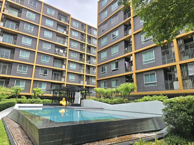 ให้เช่า ยู แคมปัส รังสิต-เมืองเอก (U Campus Rangsit-Muangake)  #คอนโดใกล้มรังสิต เป็นคอนโดมิเนียมแบบ Low Rise สูง8 ชั้น ชั้น3ตึกA•1ห้องนอน 1ห้องน้ำ •27ตรม.•เฟอร์นิเจอร์ครบ (Fully Furnished) พร้อมเครื่องใช้ไฟฟ้า•แอร์จำนวน2เครื่องสิ่งอำนวยความสะดวกโครงการ- ระบบคีย์การ์ดเข้า-ออก- ฟิตเนส, สระว่ายน้ำ- รถ รับ-ส่ง ม.รังสิต (มีค่าบริการ) โครงการตั้งอยู่บน ซอยพหลโยธิน 87 (ซอยเมืองเอก) ตำบล ประชาธิปัตย์ อำเภอธ�
