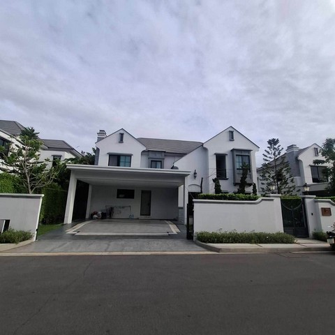 บ้านเดี่ยว 2 ชั้นในโครงการนันทวัน พระราม 9 - กรุงเทพกรีฑาตัดใหม่ บนทำเลกรุงเทพกรีฑาใหม่ พร้อมสระว่ายน้ำส่วนตัวภายในบ้านรายละเอียดบ้าน- ที่ดิน 106.5 ตร.ว.- พื้นที่ใช้สอย 302 ตร.ม.- 4 ห้องนอน 5 ห้องน้ำ- 1 ห้องแม่บ้าน- จอดรถ 3 คัน- มีสระว่ายน้ำส่วนตัวภายในบ้านจุดเด่น- บ้านพร้อมสระว่ายน้ำส่วนตัว- อนุญาตให้เลี้ยงสัตว์ได้สิ่งอำนวยความสะดวก- คลับเฮาส์- สระว่ายน้ำส่วนกลาง- ฟิตเ�