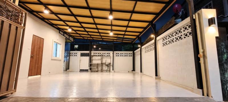 ให้เช่าบ้านเดี่ยว  ใกล้ Bts อุดมสุข ใกล้โรงเรียนศิริรัตนาธร  ใกล้ตลาดนัดซอย อุดมสุข 30