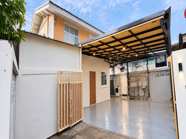ให้เช่าบ้านเดี่ยว 2 ชั้น 3 ห้องนอน อุดมสุข 30 สุขุมวิท 103 เฟอร์นิเจอร์พร้อมอยู่