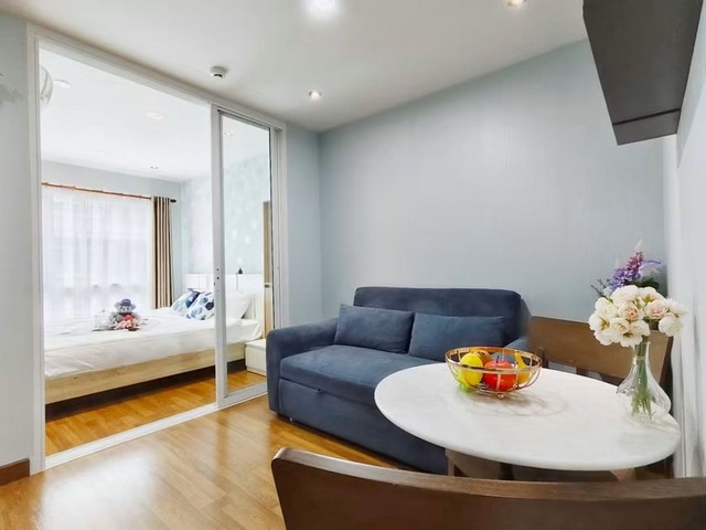 ให้เช่า Regent Home Sukhumvit 81อาคาร C ชั้น 6 ห้องหัวมุม ขนาด 28 ตร.ม. วิวโล่ง สงบและเป็นส่วนตัว ว่างพร้อมอยู่ค่าเช่า 12000 บาท/เดือนสัญญาเช่า 1 ปีเงื่อนไข: ชำระล่วงหน้า 1 เดือน + เงินประกัน 2 เดือนเฟอร์นิเจอร์และเครื่องใช้ไฟฟ้า:แอร์ Inverter 12000 BTU 2 เครื่องDigital Door Lockเตียง 6 ฟุต พร้อมที่นอนตู้เสื้อผ้าโต๊ะรับประทานอาหารพร้อมเก้าอี้TV พร้อมชั้นวางและชั้นเก็บของโซฟาตู้เย็น 2 ประตูพัดลมติดผนังพร้อ�