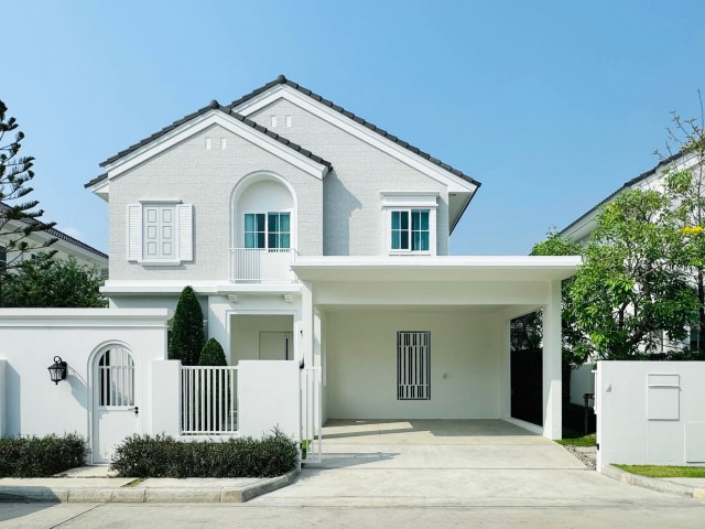 ให้เช่า #บ้านเดี่ยว หมู่บ้าน ชัยพฤกษ์ บางนา กม.15 ถนน บางนา-ตราด #ใกล้เมกาบางนา ราคาเช่า 12,500,5000 บาท(เช่า 75,000 บาท/เดือน)#รายละเอียดประเภททรัพย์ : บ้านเดี่ยว 2 ชั้นหมู่บ้าน : ชัยพฤกษ์ บางนา กม.15 (Chaiyapruek Bangna km. 15)ขนาด : 60 ตารางวาพื้นที่ใช้สอย : 190 ตรม.จำนวนห้อง : 3 ห้องนอน 4 ห้องน้ำ- 1 ห้องรับแขก- 1 ห้องอเนกประสงค์ / ห้องทำงาน- 1 ห้องครัวที่จอดรถ : 2 คันเฟอร์นิเจอร์/เครื่องใช้ไฟฟ้า : บ้านบิ้วอิน พร�