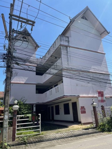#โซนเจ็ดยอด ขาย 15 ล้าน หอพัก 23 ห้อง | #เมืองเชียงใหม่หอพักสูง 4 ชั้นจำนวน 23 ห้องที่ดิน 103 ตารางวาค่าเช่าเพียง 2,000 กว่าบาท/ห้อง/เดือนผู้เช่าส่วนใหญ่เป็น นักศึกษา ทำเลเหมาะกับตลาดเช่าระยะยาวรายได้ประมาณ 400,000 บาท/ปีขึ้นไปราคาขาย 15 ล้านบาททำเลเจ็ดยอด อำเภอเมืองเชียงใหม่ห่างจาก Seven Stars Condominium เพียง 100 เมตรเหมาะสำหรับผู้ที่มองหาอสังหาริมทรัพย์เพื่อการลงทุนในเมืองเชียงใหม่ �