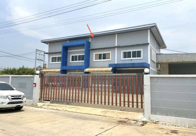 ขายโรงงานเมืองสมุทรสาคร โครงการ บุญโต แฟคตอรี่    ซอย ภายในโครงการ ถนน สมุทรสงคราม-สมุทรสาคร ตำบล บางโทรัด อำเภอ เมืองสมุทรสาคร จังหวัด สมุทรสาคร  ราคาโปรโมชั่น  26,886,000   บาท    ลดจาก  33,166,000   บาท ราคาโปรโมชั่นตั้งแต่วันที่ 1 กรกฎาคม 2569 – 30 กันยายน 2569  รายละเอียดทรัพย์ -  เนื้อที่ 2-2-54.20 ไร่ -  บ้านหันไปทางทิศ ตะวันออกเฉียงเหนือ  พิกัดทรัพย์ :  https://maps.app.goo.gl/o8i6Zv7uWkSg5ZdQ7  สถานที่ใกล้เคียง   - ดูโฮ