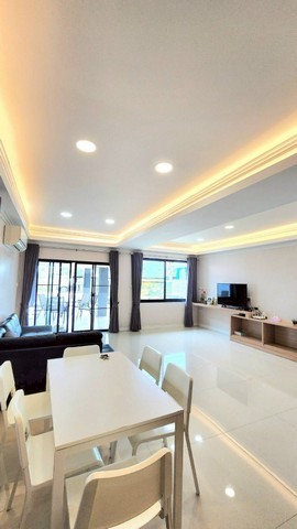 ขาย บ้าน บ้าน หัวหิน 96932 4 ห้องนอนรหัสทรัพย์ : 96932ต้องการ : ขายประเภทอสังหา : บ้านสถานที่ : บ้าน หัวหินจังหวัด: ประจวบคีรีขันธ์   อำเภอ : หัวหิน   ตำบล : หัวหิน   ถนน : *ซอย : *สถานที่ใกล้ : หาดหัวหินพื้นที่ : 59 ตารางวาจำนวนห้องนอน : 4 ห้องจำนวนห้องน้ำ : 2 ห้องจำนวนชั้น : 1 ชั้นข้อมูลการติดต่อติดต่อ คุณ : วีระพงษ์ติดต่อ โทร : 0821058569EMAIL : ESTATEAD2026@GMAIL.COMLINE ID : TenSix16Tags#ขาย #บ้าน #หาดหัวหิน #ประจวบคีรีขันธ์ #* #หั�