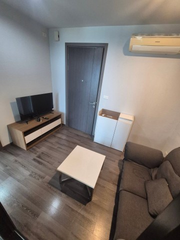 The Base Park West Private Beautiful View 33rd Floor BTS Onnut***Property Sales/Rental Services and Consultation Available. Contact Us Anytime.***For more details, photos, or to schedule a viewing:Contact: Ekachai (Aui)T. 089-799-5598Line ID: @auiauiaui001 (Add @ at the beginning)Room Type: 1 Bedroom, 1 BathroomSize: 35 sq m, 33rd FloorNew, clean, beautifully decorated, ready to move in.Details--------------------------------------------------------------Rental Price: 16,000 THB per month--------------------------------------------------------------*Nearby Landmarks (Information from Google Map)2. Tesco Lotus3. BTS On Nut4. Habito5. Century Mall6. BTS On Nut--------------------------------------------------------------Rental Conditions1-year lease agreement1 month advance rent, 2 months security deposit.