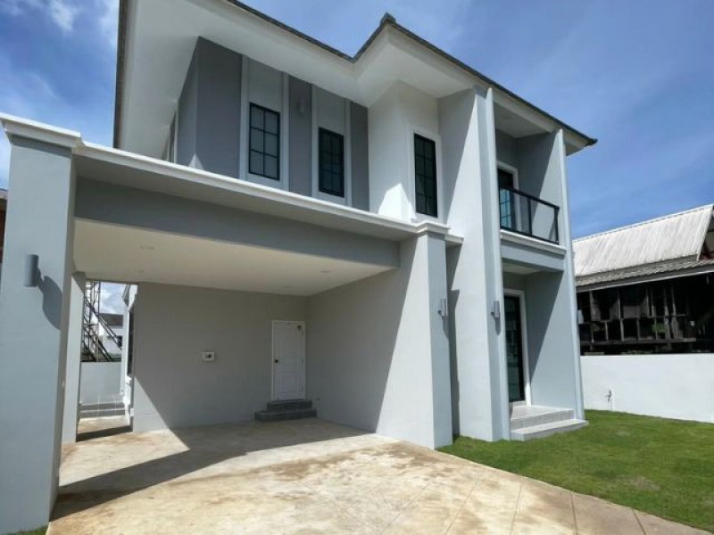 ขาย 4.19 ล้านบาทบ้านสร้างใหม่ (ป่าแดด–แม่เหียะ) หลังสุดท้าย ใกล้แยกแม่เหียะใกล้แม็คโคร หางดง 5 นาที.รายละเอียดบ้าน• บ้านสร้างใหม่• 4 ห้องนอน• 3 ห้องน้ำ• พื้นที่ดิน 67.5 ตร.ว.• พื้นที่ใช้สอย 185 ตร.ม.• ปูหญ้ารอบบ้าน• อิฐแดงทั้งหลัง• ประตูและหน้าต่างเก็บเสียงได้ดี• ชั้น 2 ปูพื้น SPC ลายก้างปลา.ฟังก์ชันและระบบภายในบ้าน• ปั๊มน้ำ + ถังเก็บน้ำ• ระบบกำจัดปลวก• ระบบไฟฟ้ารองรับก�