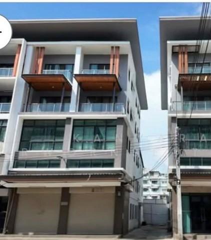 ให้เช่าโฮมออฟฟิศ 4.5 ชั้น 2 คูหา ทะลุกัน โครงการชีวาบิซโฮม ถนนเอกชัย บางบอน ด้านหลังต่อเติมเรียบร้อย เหมาะทำออฟฟิศราคาเช่า 45,000 บาท / เดือนที่ตั้ง ถนนเอกชัย แขวงบางบอน เขตบางบอน กรุงเทพมหานคร 10150ติดต่อ : คุณภัสพงณ์ 0634098164Line : deedaa24https://www.facebook.com/profile.php?id=61581484955548พื้นที่ใช้สอย 500 ตารางเมตร จำนวน 4.5 ชั้น 2 คูหา 4 ห้องน้ำจุดเด่นโฮมออฟฟิศ 4.5 ชั้น 2 คูหาทะลุกัน ด้านหลังต่อเติมเรียบร้อยเหมาะสำห�