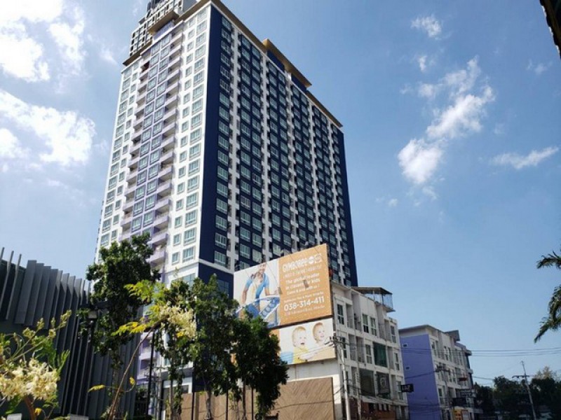 TEL:088-559 5199 คุณเอLine:https://line.me/ti/p/C0eGe0whLXให้เช่า Ladda Condo View ศรีราชา วิวทะเลคอนโดทำเลใจกลางศรีราชา ห้องกว้าง วิวทะเล พร้อมเฟอร์นิเจอร์และเครื่องใช้ไฟฟ้าครบค่าเช่า 25,000 บาท/เดือนประกัน 2 เดือน + ค่าเช่าล่วงหน้า 1 เดือนชั้น 7 วิวทะเลขนาด 62 ตร.ม.2 ห้องนอน 1 ห้องน้ำ1 ห้องครัว1 ห้องรับแขกเฟอร์นิเจอร์และเครื่องใช้ไฟฟ้า* แอร์ 3 เครื่อง* ทีวี* โซฟา* โต๊ะรับประทานอาหาร* เครื่องซักผ้า* ตู้เย็น* ตู้เซ�
