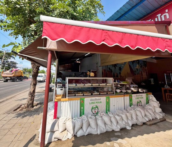 สนใจทักมาคุยรายละเอียด #นัดดูร้านได้โทร 065-569-9263เซ้งเพียง 110,000 บ พร้อมอุปกรณ์ ร้านข้าวราดแกง  #สุขาภิบาล5 @ตรงข้ามบิ๊กซีสุขาภิบาล5 - ไม่ต้องเริ่มใหม่ตั้งแต่ศูนย์ รับช่วงต่อ - พร้อมเปิดขายได้เลย-เหตุผลเซ้ง : ดูแล2ร้านไม่ไหว  สนใจทักมาคุยรายละเอียด #นัดดูร้านได้โทร 065-569-9263แผนที่: https://maps.app.goo.gl/4GwGVSbS1z1oQ6Gw8?g_st=ic#เซ้งร้าน #เซ้งร้านอาหาร #เซ้งร้านข้าวแกง #ข้าวราดแกง #ธุรกิจร้านอาหาร #เซ้ง