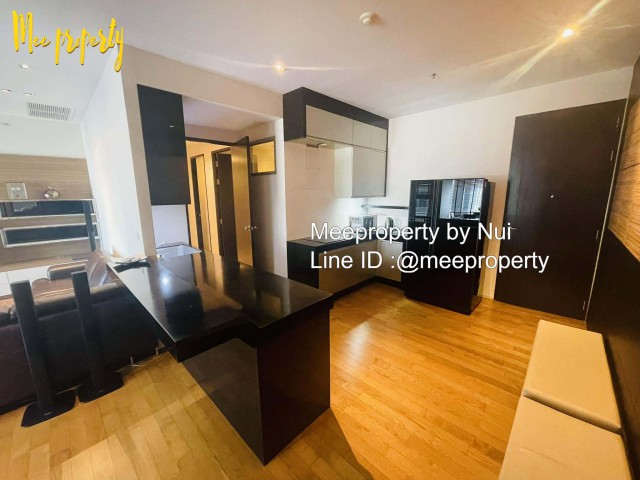ให้เช่า คอนโด  THE MADISON SUKHUMVIT 41คอนโด High-Rise ระดับ Luxury บนทำเลทองสุขุมวิท???? ชั้น 19 | 161 ตร.ม. | 3 ห้องนอน | 3 ห้องน้ำค่าเช่าเพียง 100,000 บาท/เดือนไฮไลต์ที่ห้ามพลาด!• ห้องใหญ่ถึง 161 ตร.ม. อยู่สบายแบบบ้าน• 3 ห้องนอน 3 ห้องน้ำ เหมาะสำหรับครอบครัว• ชั้น 19 วิวสวย เปิดโล่งทุกห้อง ไม่โดนบัง• ผนังห้องไม่ติดกับห้องอื่น ให้ความเป็นส่วนตัวสูง• ตกแต่งสวย พร้อมเฟอร์นิเจอร์คุณภาพดี• ชุดครัว GIO พร้อมใช้�